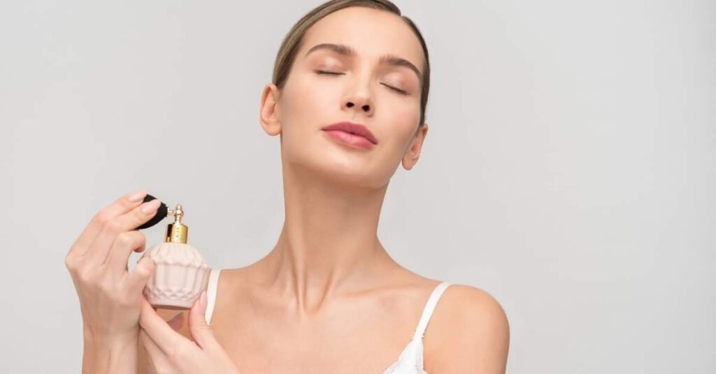 8 Perfumes for women To Spritz Before A Date